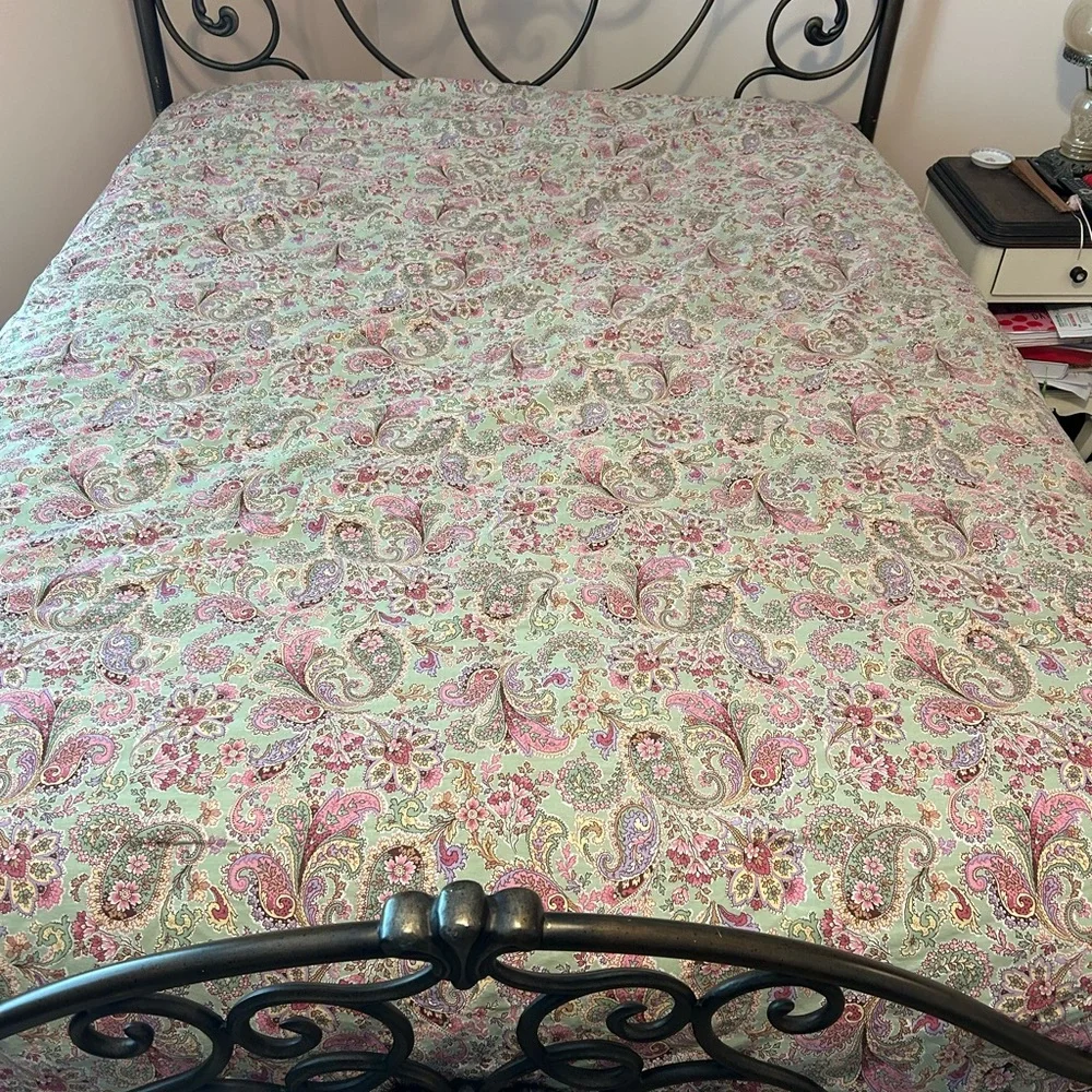 Tommy Hilfiger bohemian queen comforter